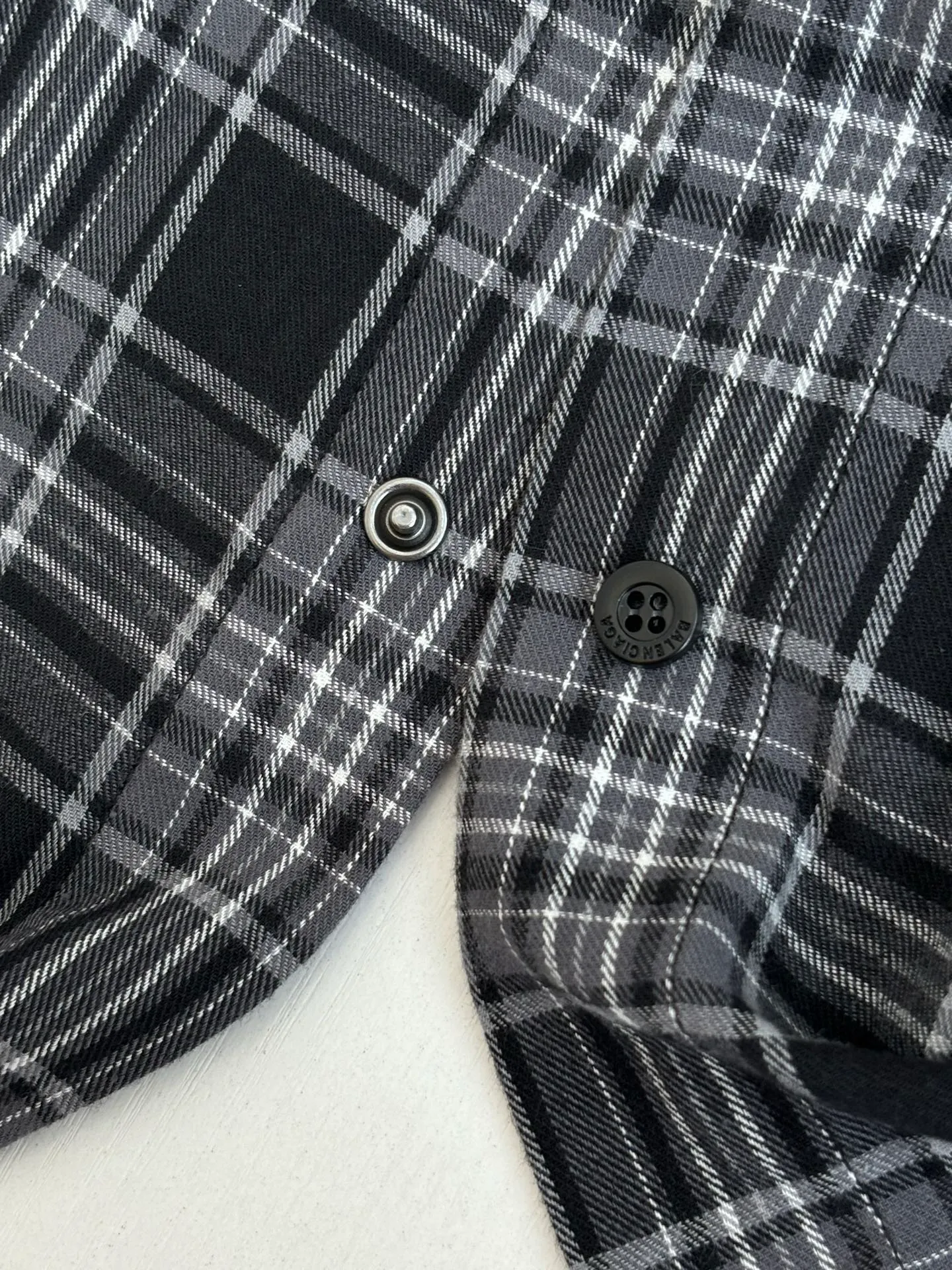 Balenciag*/ + / ， ， ， ， ， ， 。 Size：S/M/L